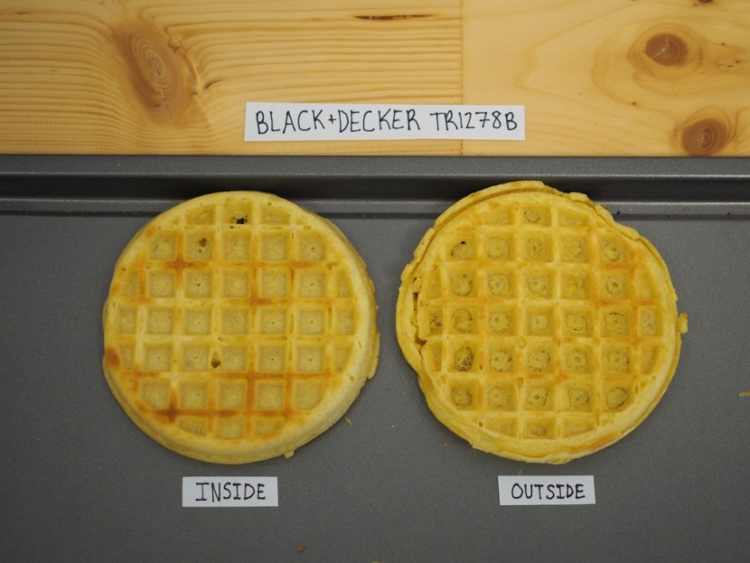 black+decker tr1278 - the tr1278&#039;s defrost setting tended to dray out frozen waffles.