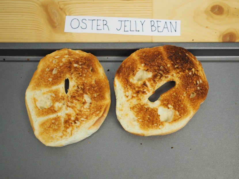 oster jelly bean 2-slice - we found that the jelly bean toasts the faces of bagels unevenly...