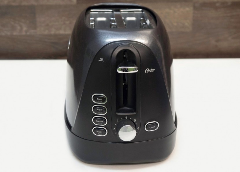 oster jelly bean 2-slice - the jelly bean has fairly nice controls for an inexpensive model.