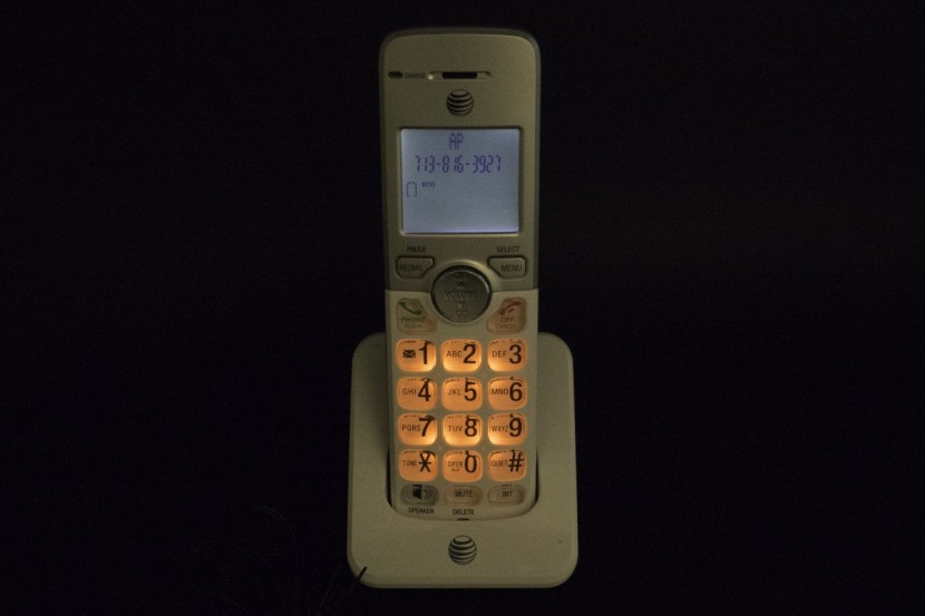 at&amp;t el51203 - the el51203 has an easy to read display that is easy on the eyes in...