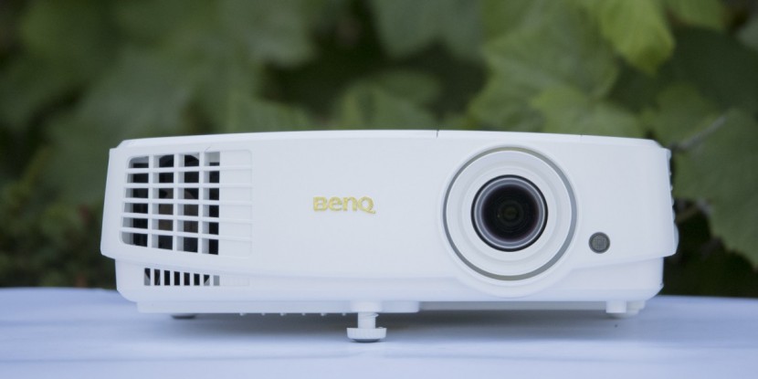 benq ms524a - the cheeky little ms524a in its natural habitat. its front leg...