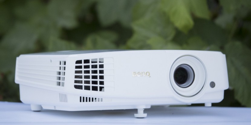 benq ms524a - the benq ms524a packs a lot of punch into a tiny package.