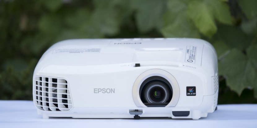 epson powerlite home cinema 2040