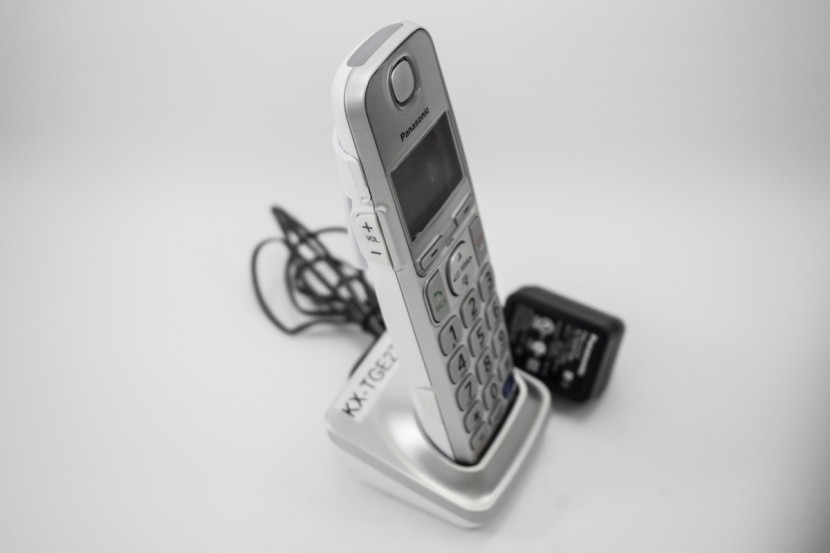 panasonic kx-tge272s - the tge272s handset by panasonic on its base.