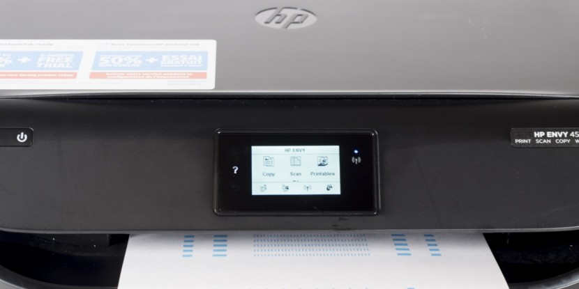 hp envy 4520 - the envy&#039;s small touchscreen