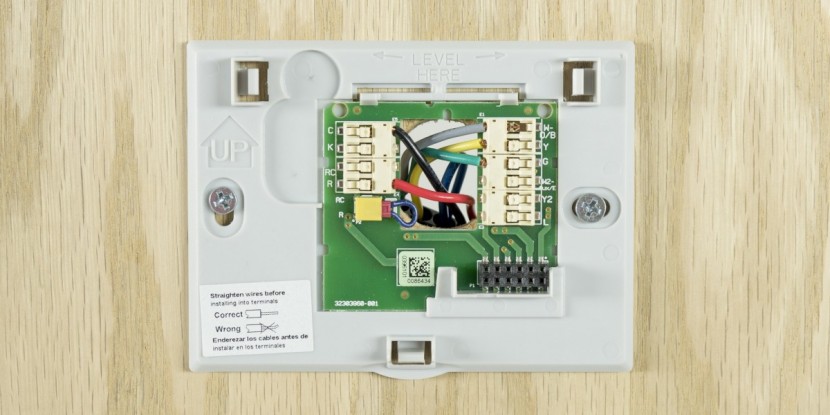 honeywell wifi smart - the base plate for the honeywell smart includes leveling points, but...