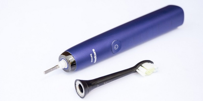 philips sonicare diamondclean - the smooth, matte finish on the diamondclean gives it a great...