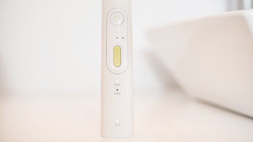 philips sonicare healthywhite+ - here we show the multiple button interface on the healthywhite+.