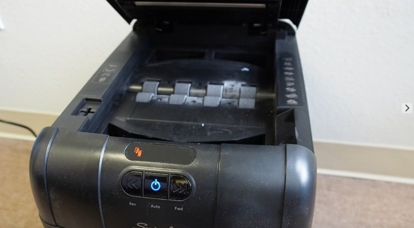 swingline stack and shred 100x - we found that the stack-and-shred&#039;s automatic feeding tray was not...