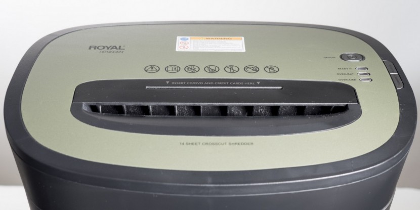 royal hd1400mx - the royal&#039;s dual slots make feeding things like cds and credit cards...