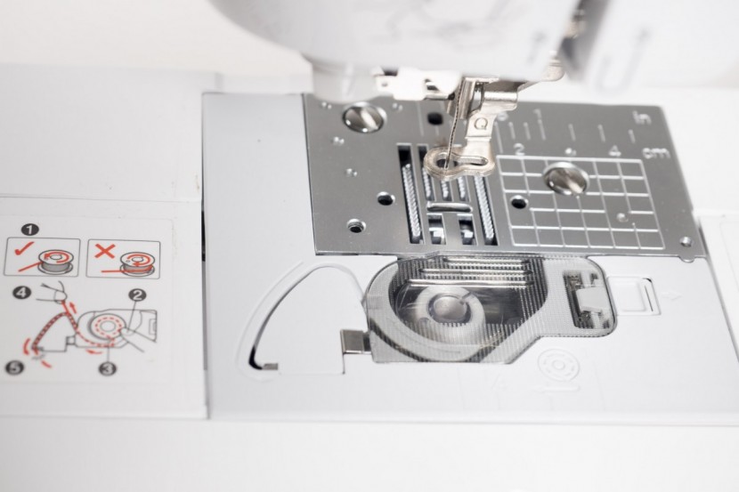 brother se400 - the built-in thread cutter makes it extremely easy to install the...