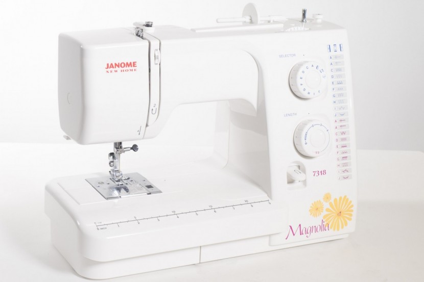 janome magnolia 7318 - the magnolia failed to impress with its performance.