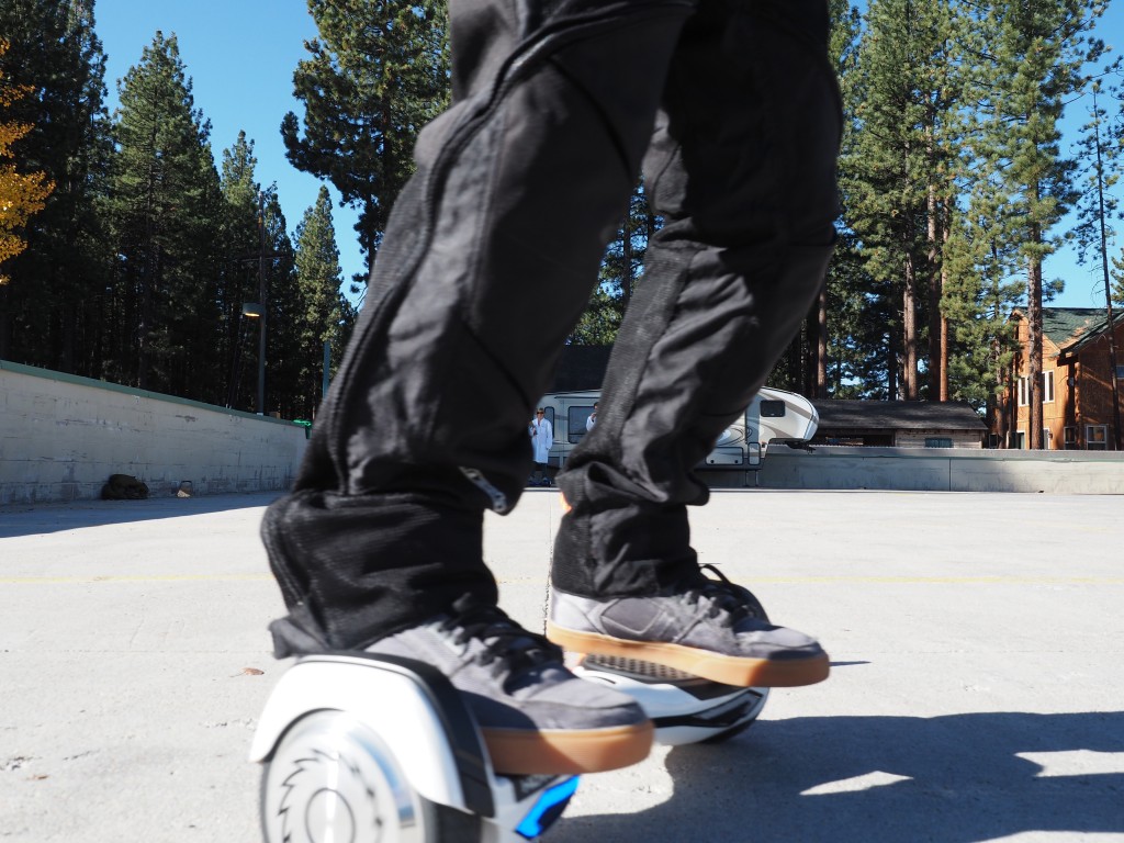 Razor hovertrax 2.0 hoverboard discount self balancing smart scooter reviews