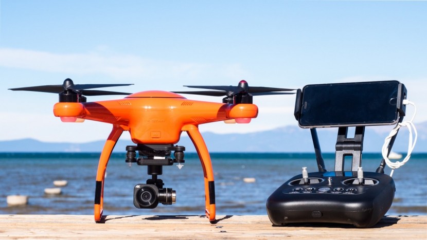 autel robotics x-star premium - the x-star premium&#039;s controller is well designed, but just slightly...