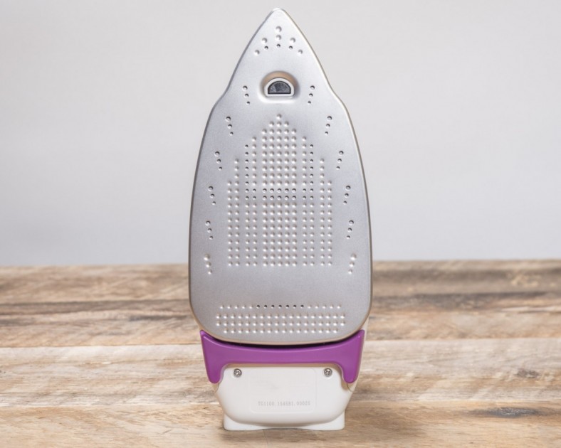 oliso tg1100 - the oliso's soleplate has few actual holes, and it was the worst...