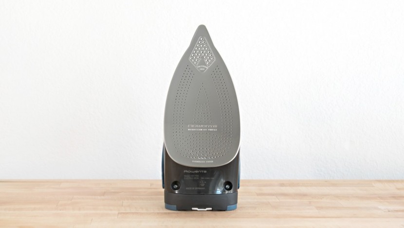 rowenta dw7180 everlast - while we love the shape and maneuverability of the soleplate, it...