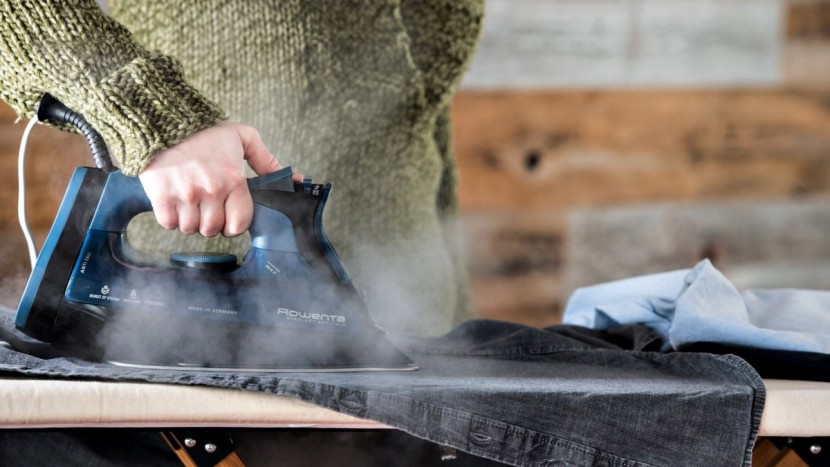 rowenta dw7180 everlast - look at all that steam.