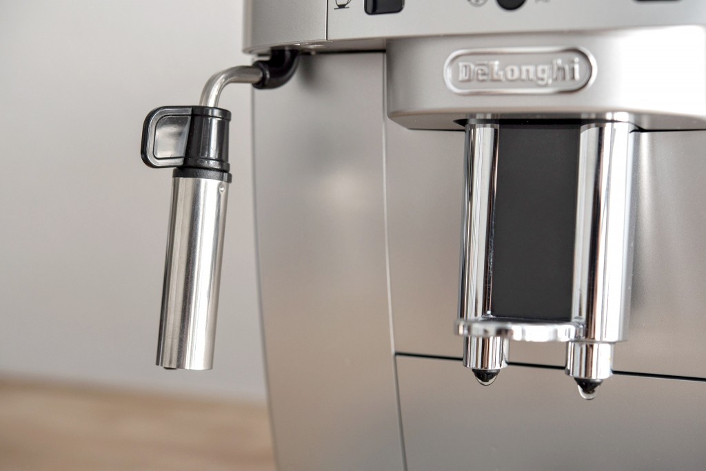DeLonghi Magnifica Start: Automatic Coffee Machine in Expert Review