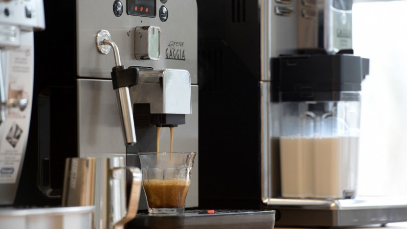 gaggia brera - the brera (center) can pull a shot at the push of a button, but...