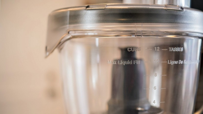 cuisinart  elite collection 2.0 14-cup - this model leaked slightly, but not a catastrophic amount.
