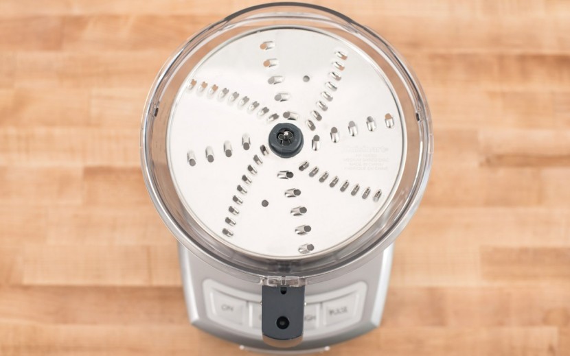 food processor - the elite, set up to shred.