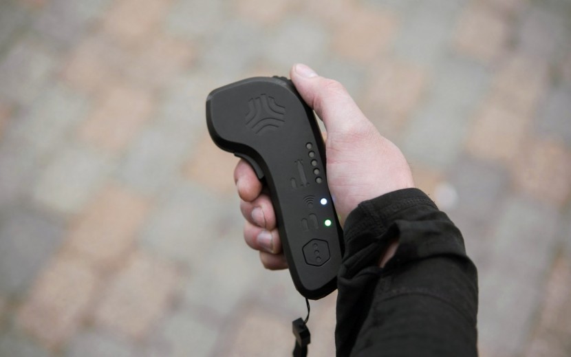 electric skateboard - the remote control of the boosted dual+.