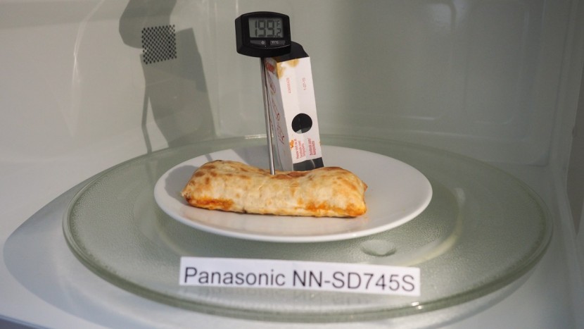 panasonic nn-sd745s - this model made an exceptional hot pocket.