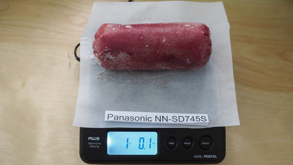 panasonic nn-sd745s - we used a 1 lb roll of ground turkey to test the defrosting ability...