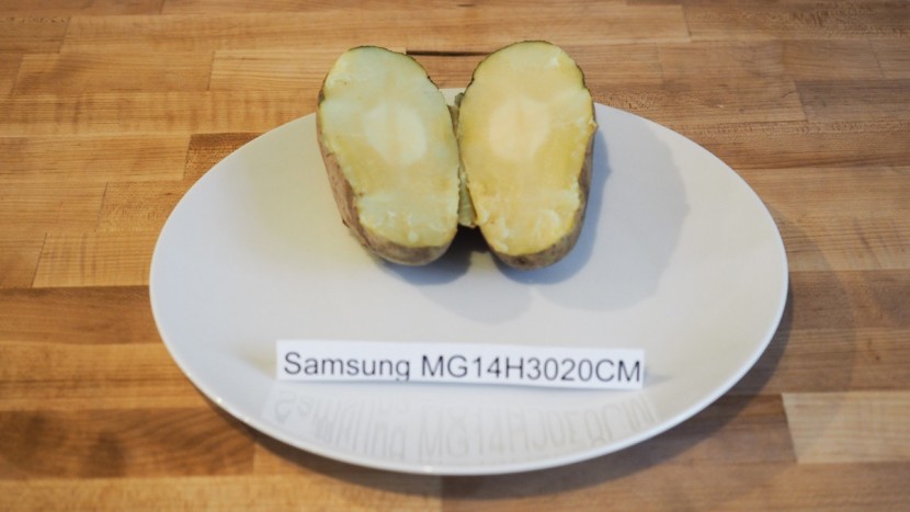 samsung mg14h3020cm - the center of the potato was still raw after baking it using the...