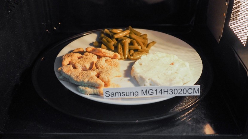 samsung mg14h3020cm - this model did a fantastic job at reheating the plate of leftovers.