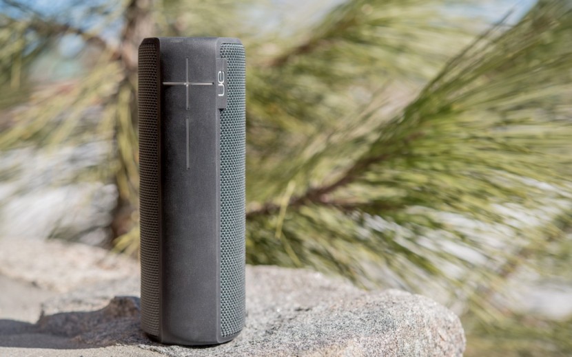 ue boom 2 - the boom 2 sounds good enough for indoor listening, but its design...