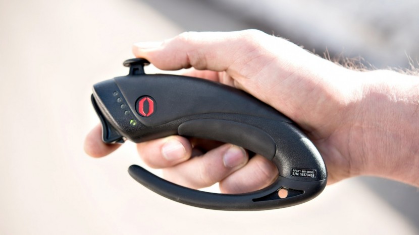 inboard m1 - the throttle lever protruded further on this remote than any other...