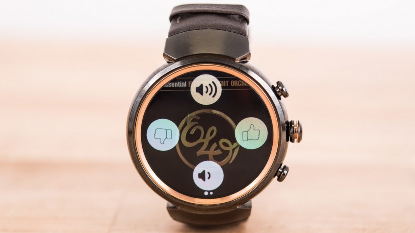 asus zenwatch 3 - this watch can control your music while it's playing, even allowing...