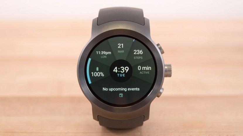 lg watch sport - the touchscreen was very responsive without being twitchy.