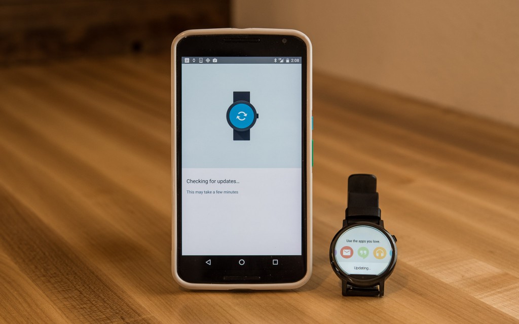motorola moto 360 - the moto 360 didn't have the largest set of smart functions available.