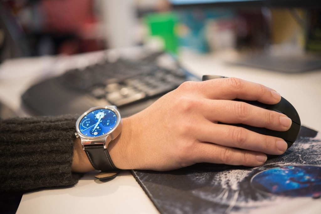 huawei watch - most smartwatch faces will let you customize them with what you want...