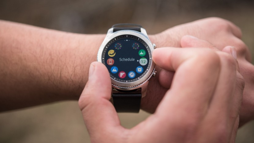 samsung gear s3 - the rotating bezel on the gear s3 is a fantastic way to easily...