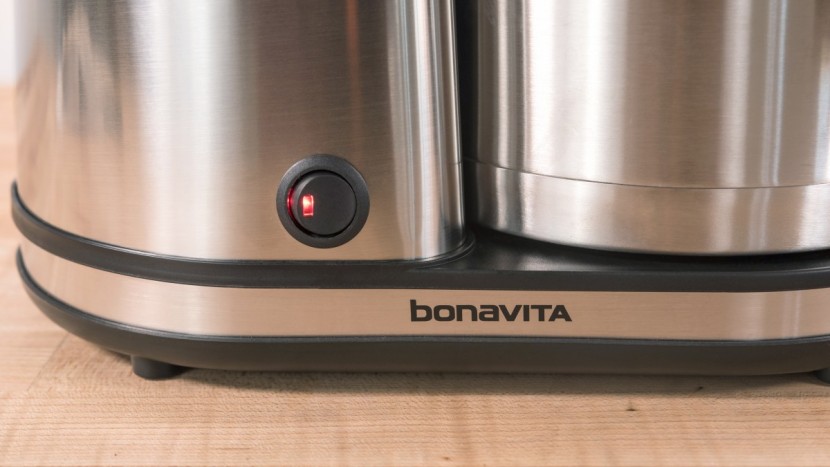 bonavita thermal carafe 8-cup - the bonavita&#039;s only controls are a simple on/off switch.