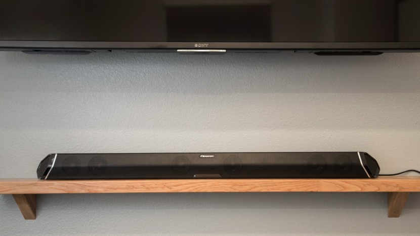 nakamichi shockwafe pro 7.1 channel - we weren&#039;t huge fans of the shockwafes angular shape and bright...