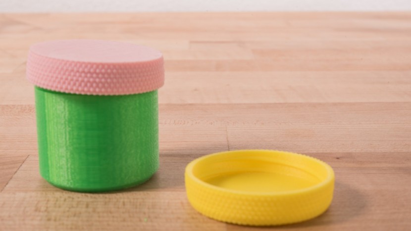 monoprice maker select v2 - the threaded containers that printed were about average.