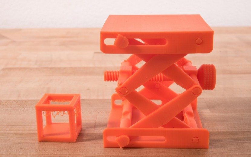 zortrax m200 - once again, the bridging needs some work.