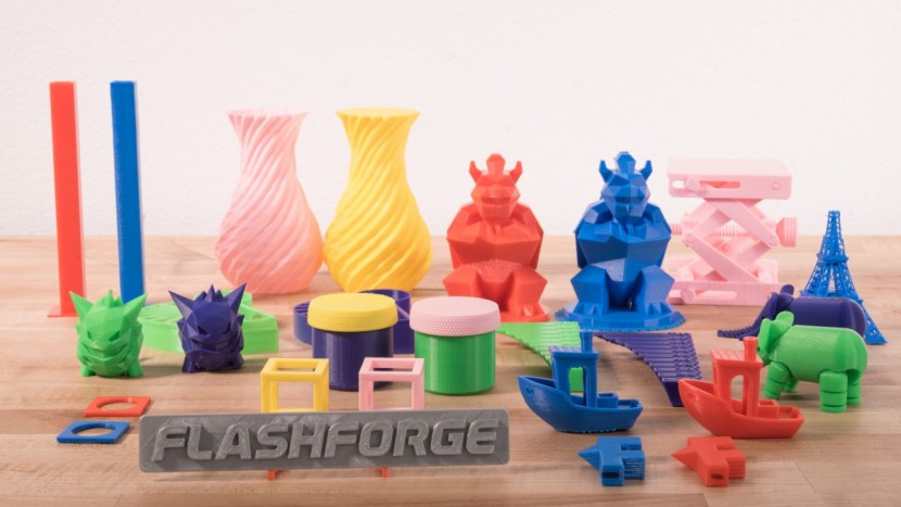 flashforge creator pro - the group of objects, ready to be rated!