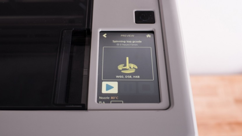 sindoh 3dwox dp201 - the display on the sindoh was very informative compared to the other...