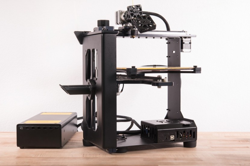 makergear m2 - the makergear m2 is a pricey model that fell a little short in...