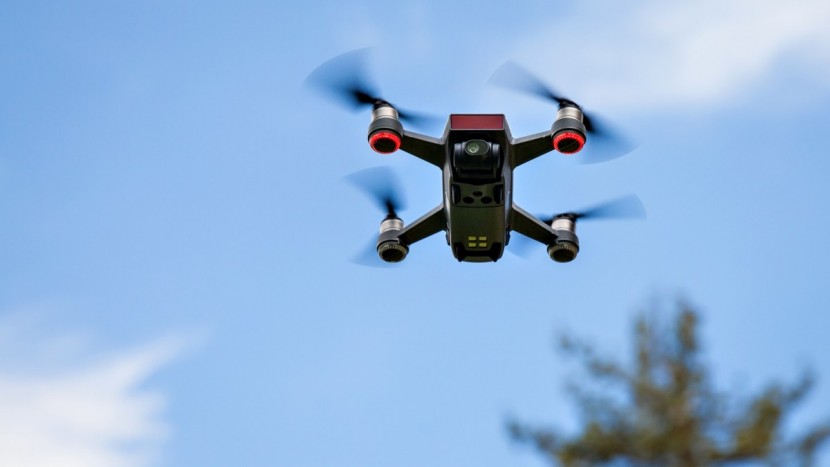 dji spark - the spark&#039;s maximum flight time of 16 minutes feels somewhat...