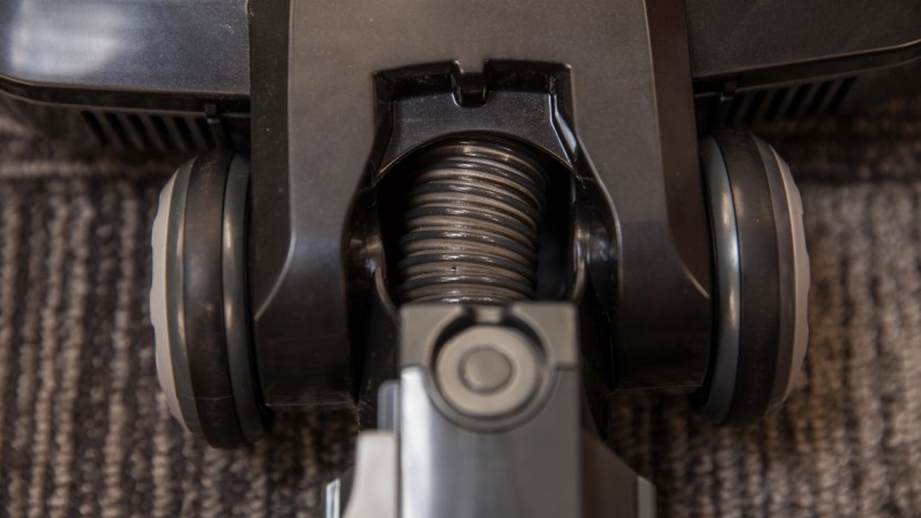 shark rocket duoclean - the swivel head makes this model highly maneuverable.