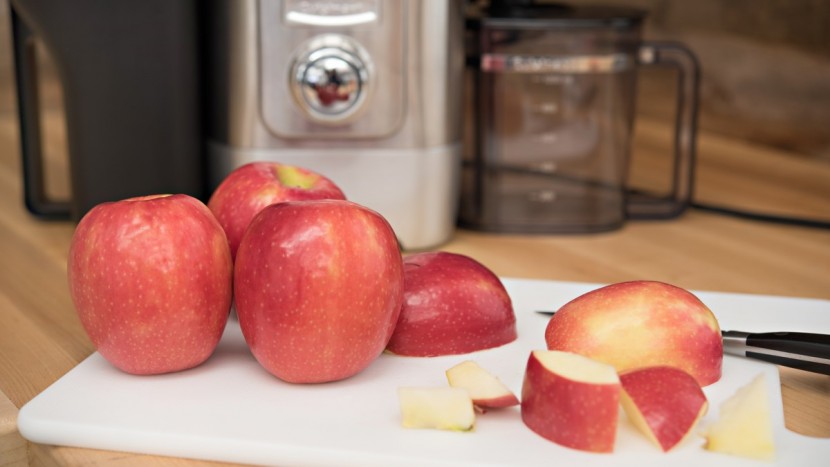 cuisinart juice extractor - the cuisinart had an average performance for soft produce.