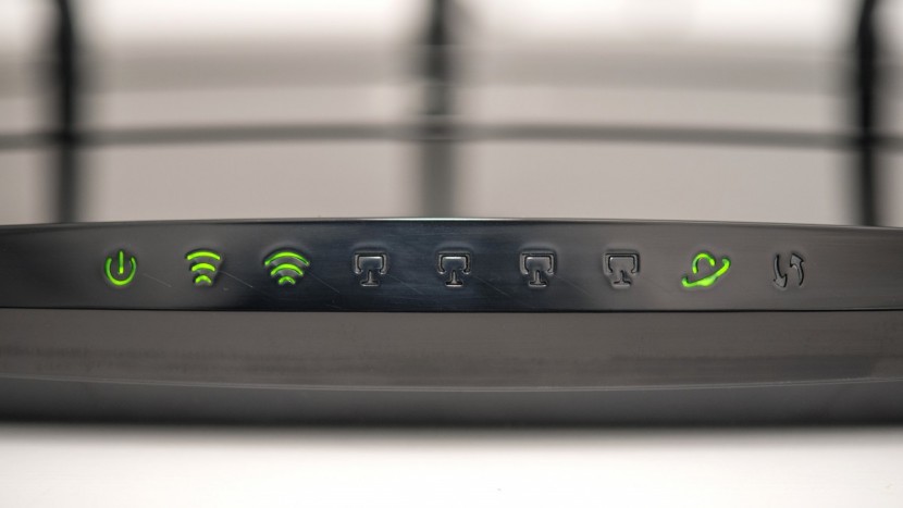 tp-link archer c7 (ac1750) - the led indicator lights are always on with the archer, with no way...