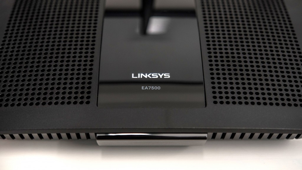 Linksys AC1900 (Max Stream EA7500) Review | Tested by GearLab