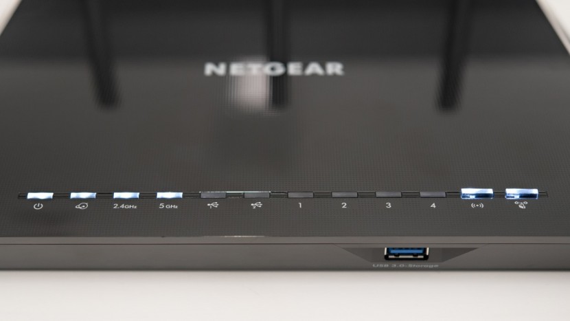 netgear ac1750 (r6400) - this router has an average set of features and functions.